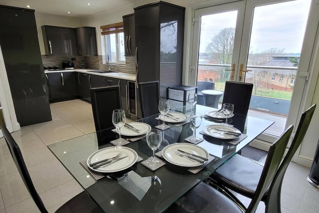 Tides Reach - 3 Bedroom Holiday Home - Llanreath - ペムブローク・ドック エクステリア 写真
