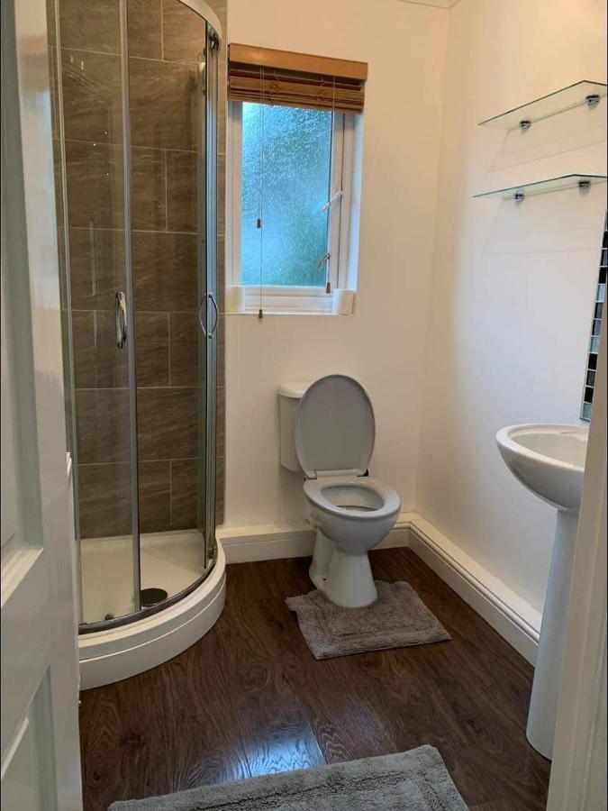 Tides Reach - 3 Bedroom Holiday Home - Llanreath - ペムブローク・ドック エクステリア 写真
